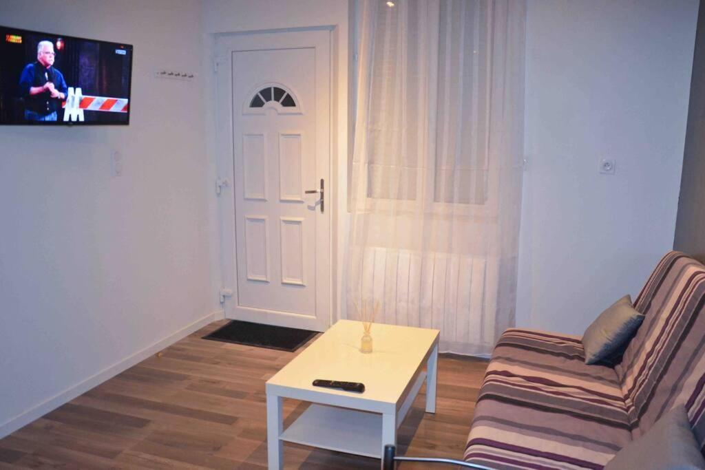 Gite Avec Spa Privatif* Saint-Symphorien-les-Buttes Exterior photo